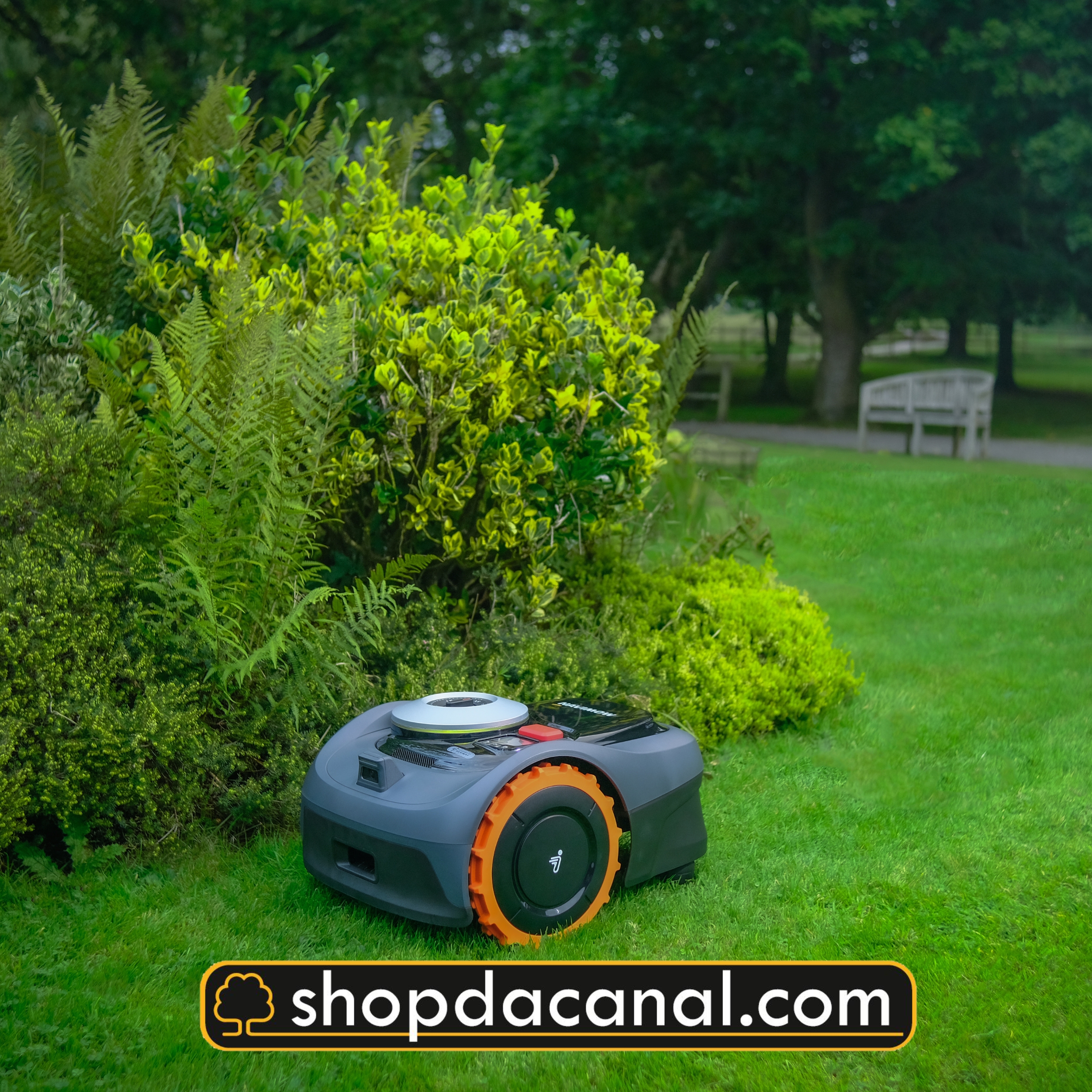 Robot rasaerba Segway Navimow i108E senza fili perimetrali, ideale per giardini fino a 800 mq con precisione GPS avanzata